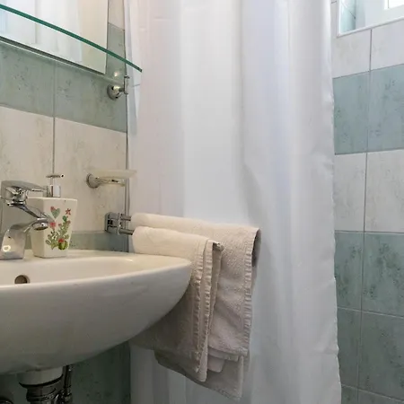 Belenum - Double With Balcony And Sea View No 2 米利尼