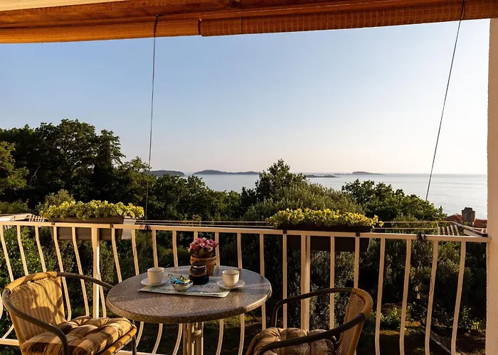 Belenum - Double With Balcony And Sea View No 2 아파트 *